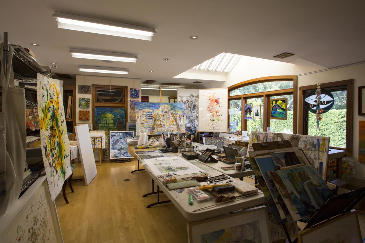 East Hampton Art House Bed And Breakfast Екстер'єр фото