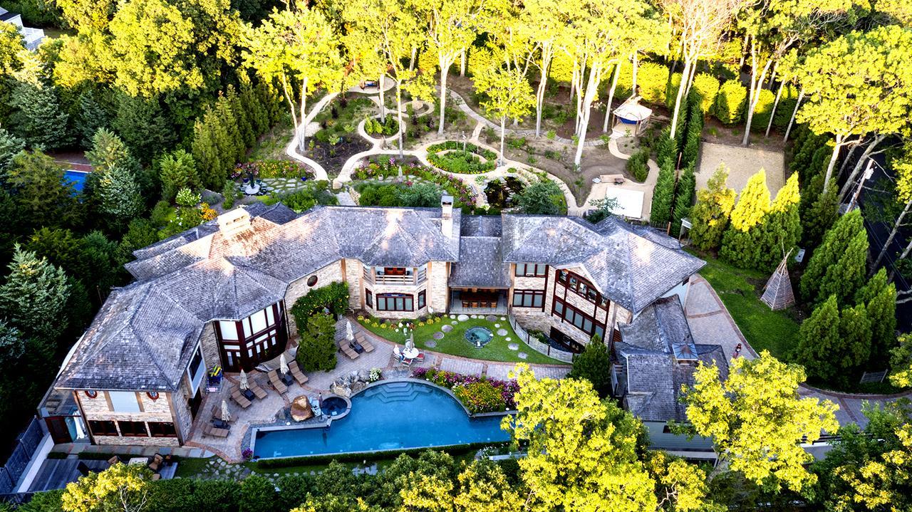East Hampton Art House Bed And Breakfast Екстер'єр фото